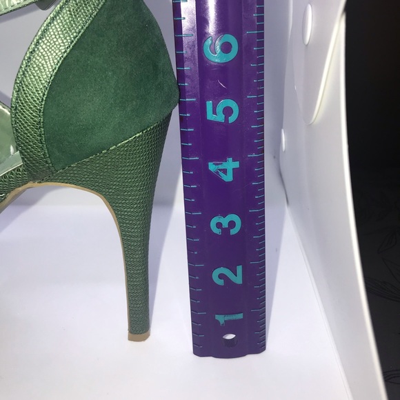 Peep toe heels - Picture 5 of 7